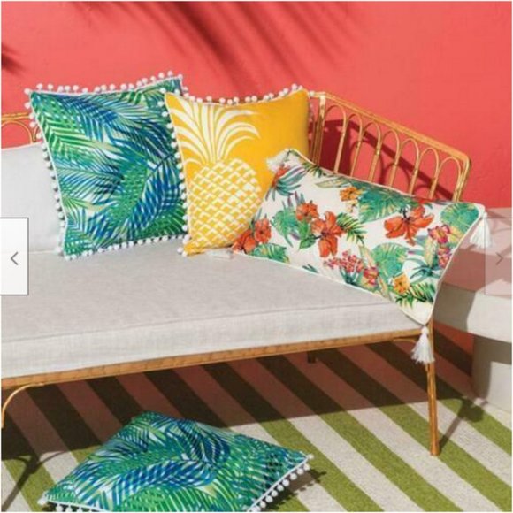 Avon Palm Chic Oblong Pillow Cover Tropical Print Tassel Details Corners 12x24" - Picture 2 of 2